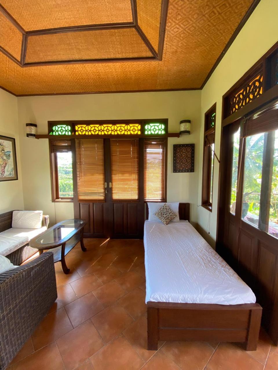 Dukuh Village Villas & Art Тегаллаланг Номер фото