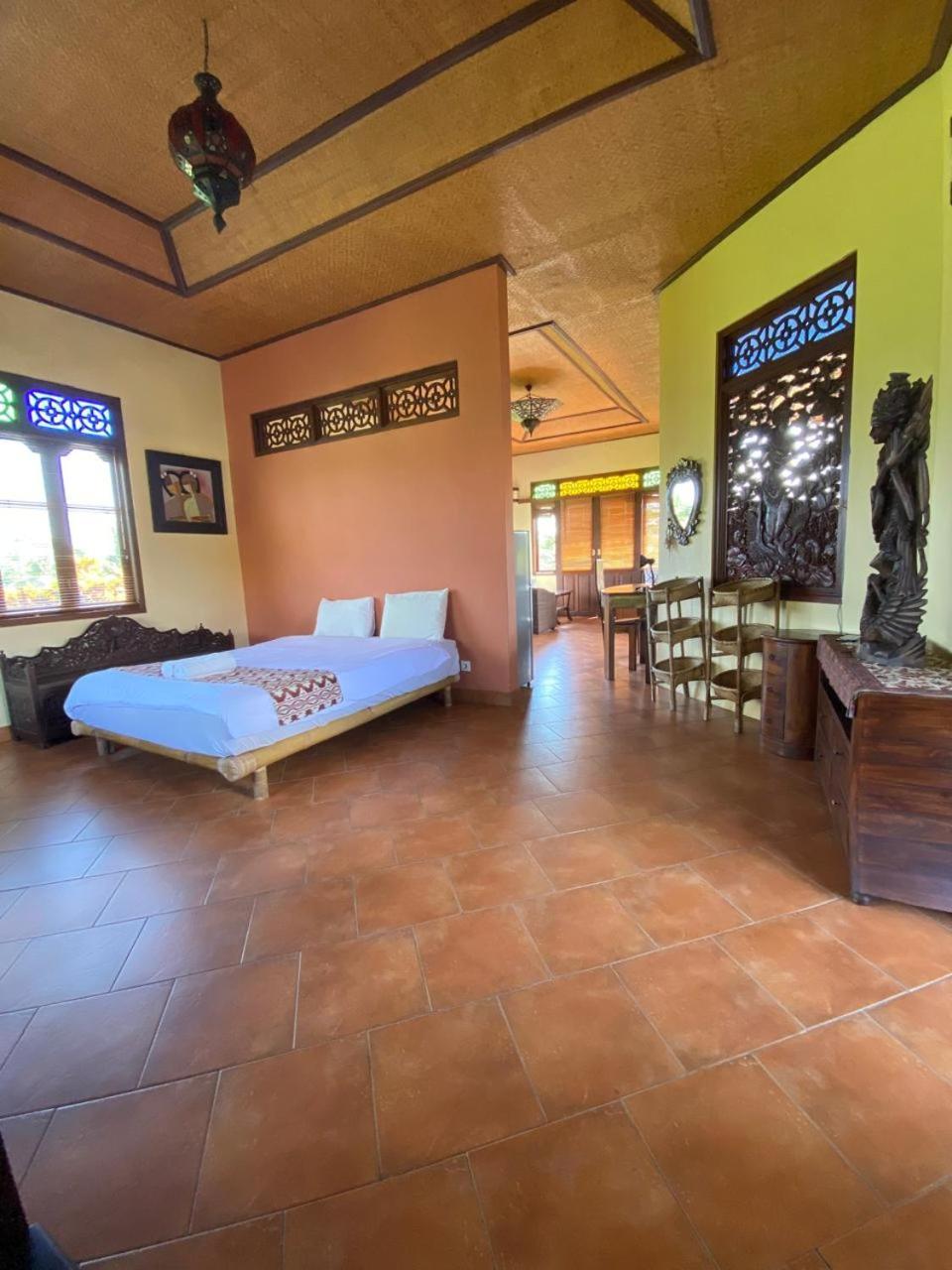 Dukuh Village Villas & Art Тегаллаланг Номер фото